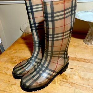 Authentic Burberry Check Rain Boots - 7.5